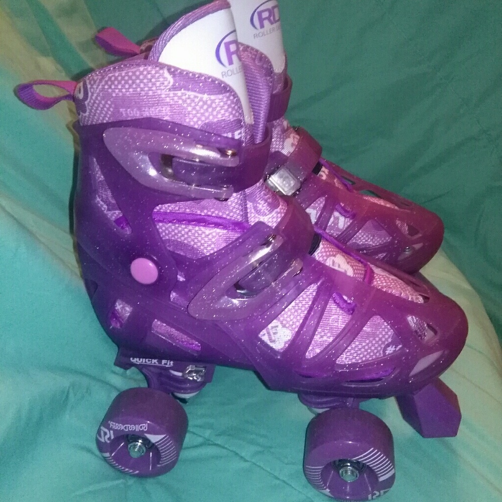SOLD****Girls' Roller Derby Adjustable Skates